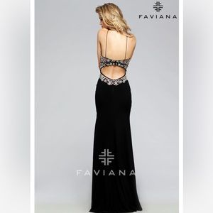 Dress has been used once, suits height approx 5’7”. Excellent condition